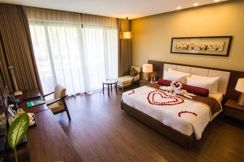 Suite, Balcony, Garden View