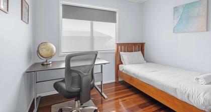 Sunny Bayside Escape in Lota