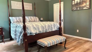 2 bedrooms, travel cot, free WiFi, bed sheets