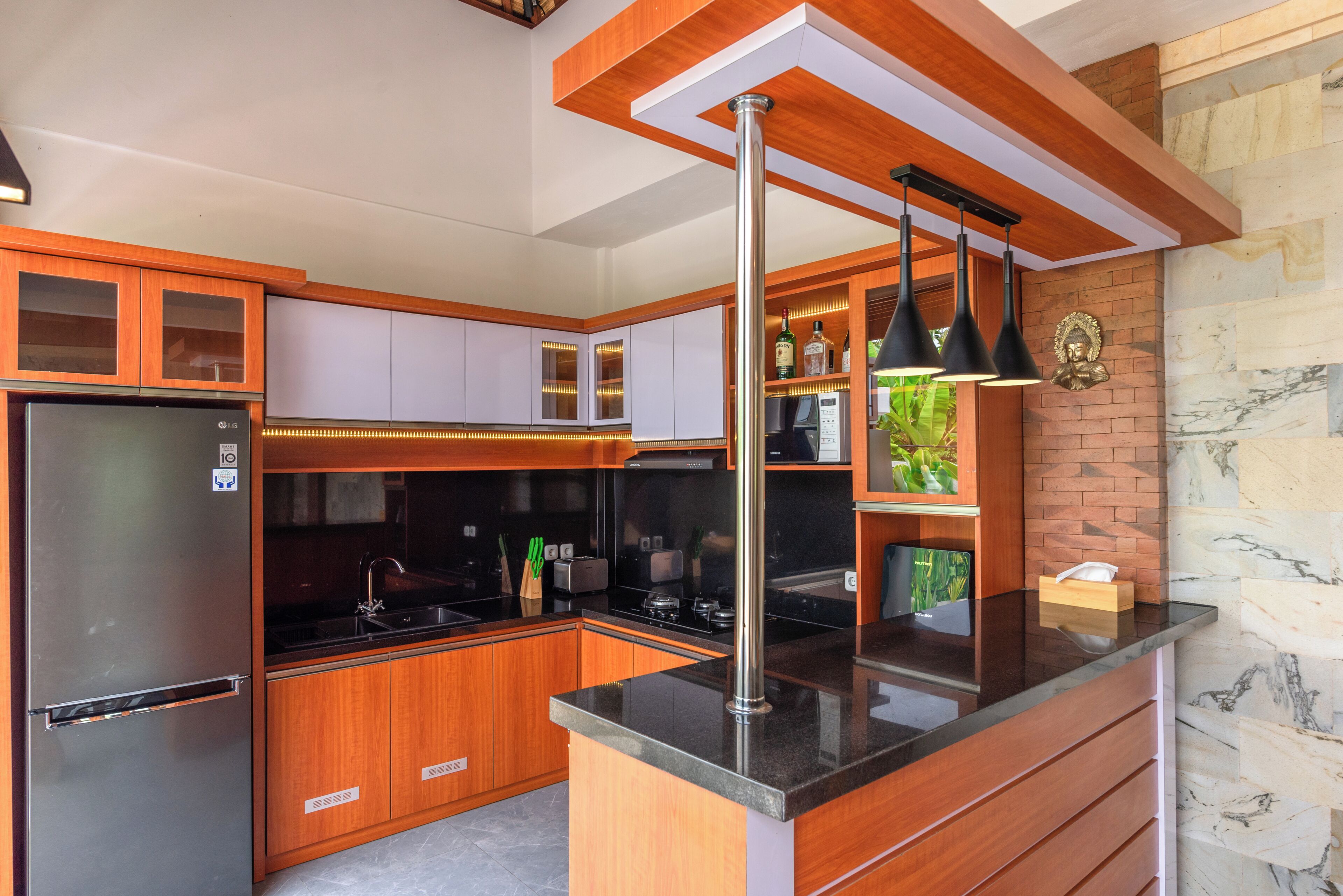 Refrigerador, parrilla de estufa, tostadora y licuadora 