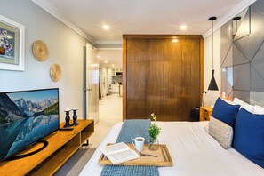 2 chambres, fer et planche à repasser, Wi-Fi, draps fournis
