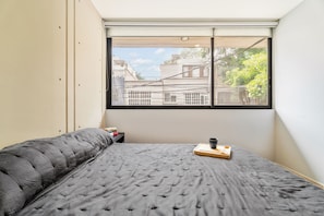 2 dormitorios, tabla de planchar con plancha, wifi y ropa de cama