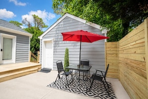 Outdoor dining - Studio Guesthouse with AC in charming Decatur (Decatur)