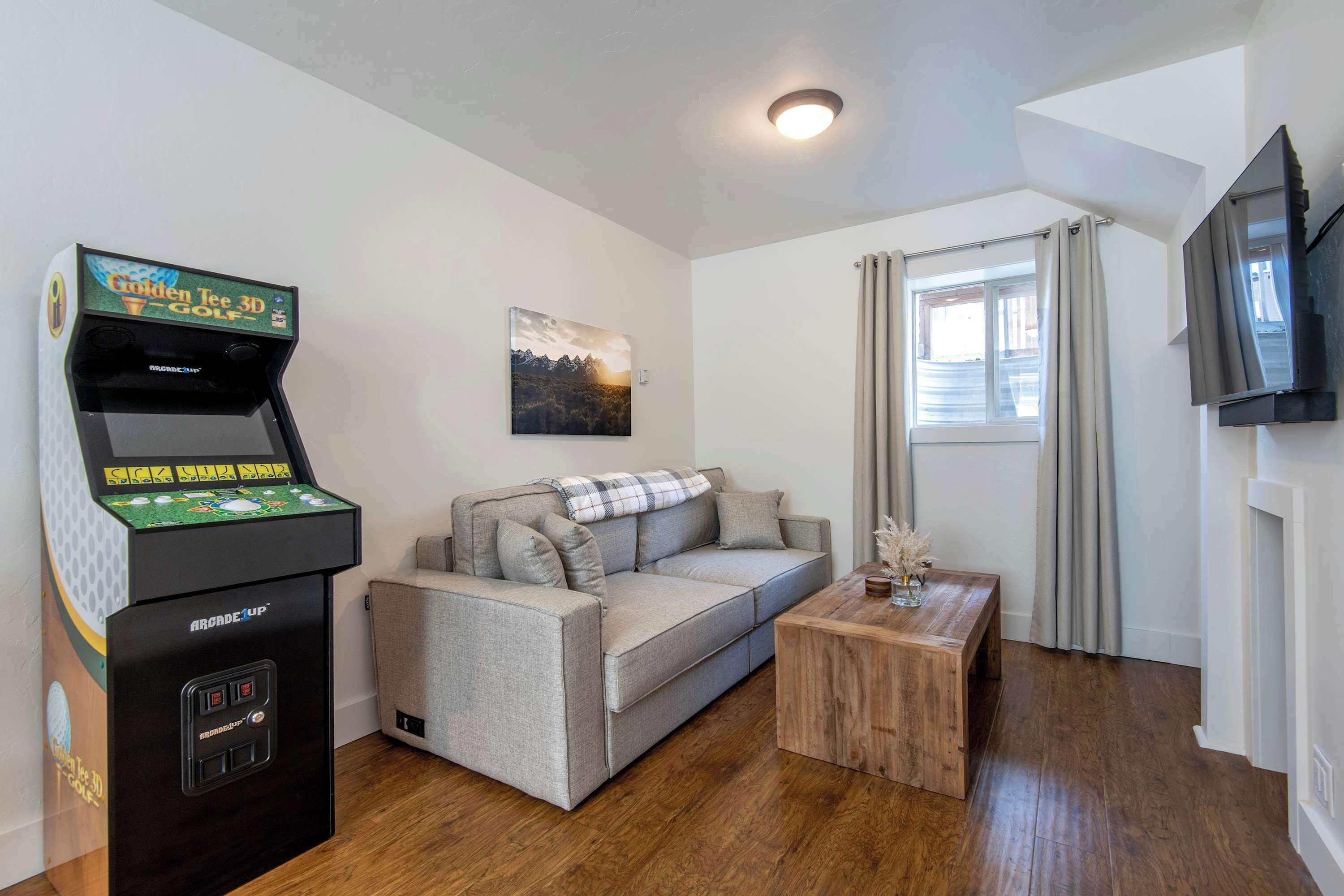 Smart TV, chimenea, videojuegos y libros 