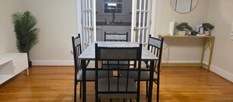 Getaway Retreat in the Heart of Parkville! ! !
