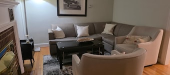Getaway Retreat in the Heart of Parkville! ! !