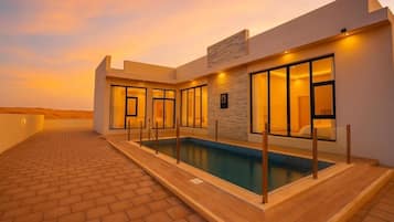 Una piscina techada