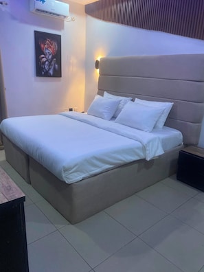 Quarto solteiro, vista para a cidade | Wi-Fi de cortesia