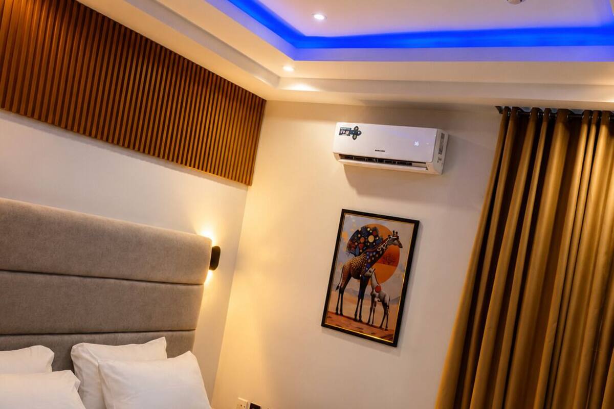 Single Room, City View