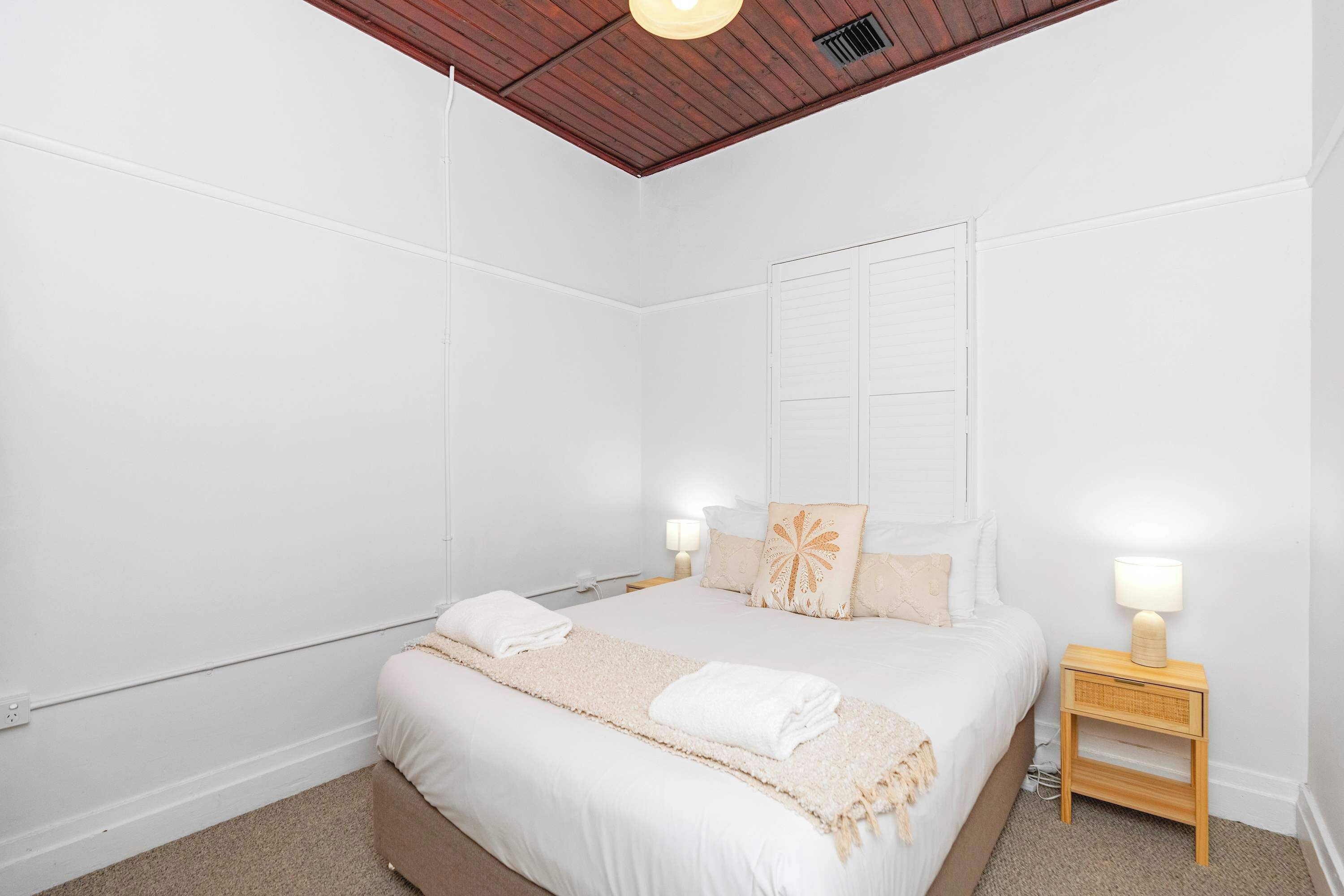 2 bedrooms, iron/ironing board, travel cot, WiFi