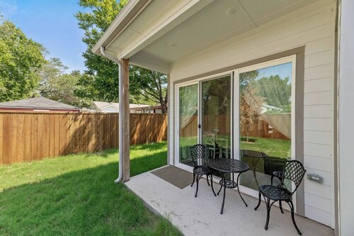 Modern Dallas Home Near Love Field & Medical District