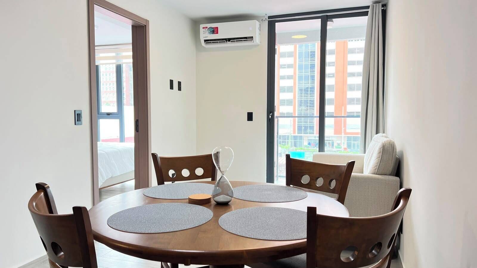 Deluxe Apartment, Balcony, City View | Living area