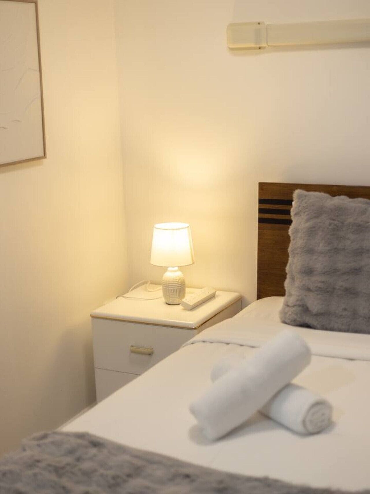 2 bedrooms, iron/ironing board, travel cot, WiFi