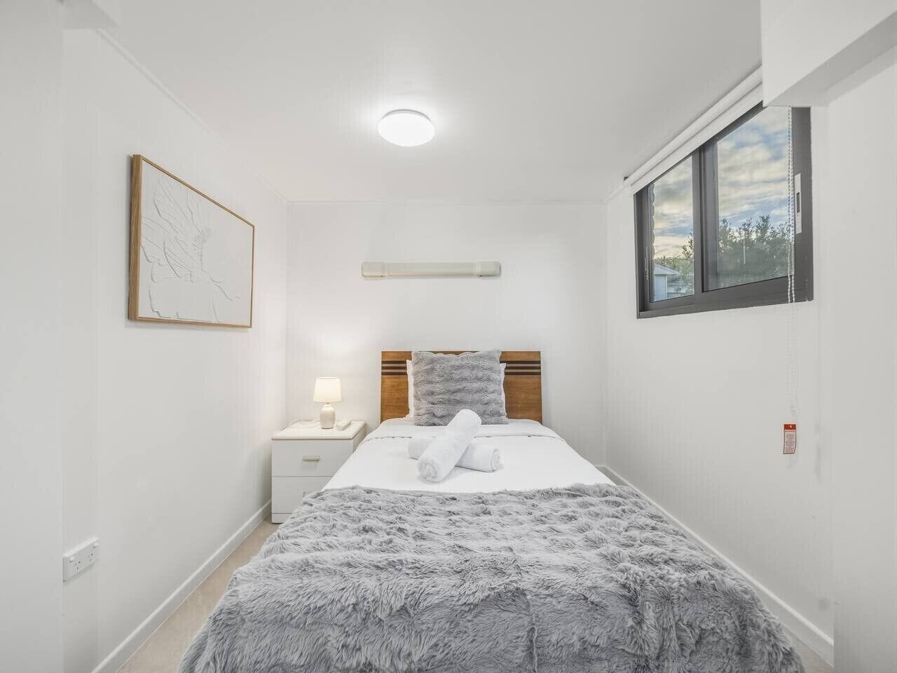 2 bedrooms, iron/ironing board, travel cot, WiFi