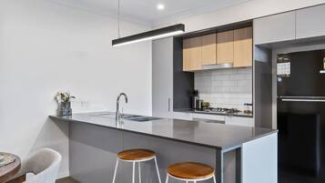 Fridge, microwave, oven, stovetop