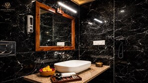 Free toiletries, hair dryer, towels, shampoo - Elite Family Desert Camp Jaisalmer (Jaisalmer)