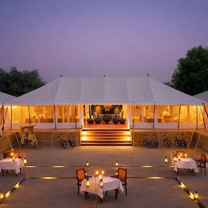 Tempat makan outdoor