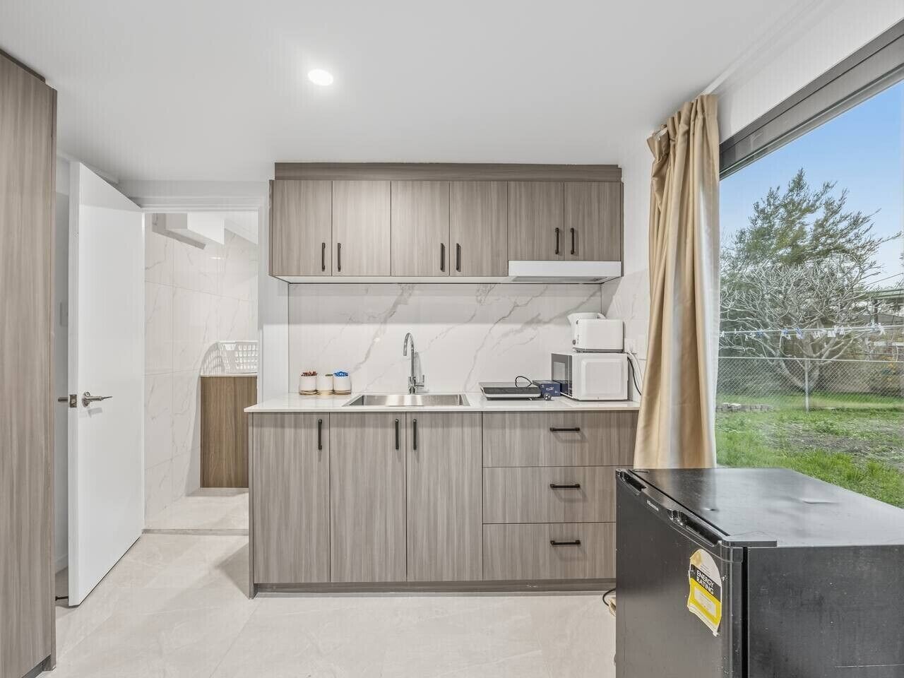 Fridge, microwave, stovetop, toaster
