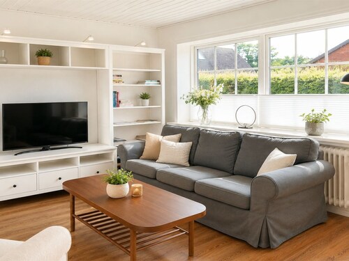 "Edin" - 4km from the sea by Interhome