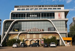 Superior Room | Point of interest - Hotel Somani Wakad (Paud)