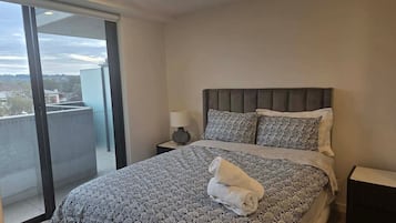 2 Schlafzimmer, Bügeleisen/Bügelbrett, Bettwäsche