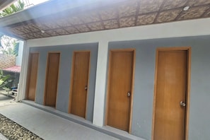 Shared bathroom - The Village Panglao (Panglao)