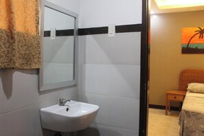 Buồng tắm vòi sen, vòi sen phun mưa, đồ dùng nhà tắm miễn phí 