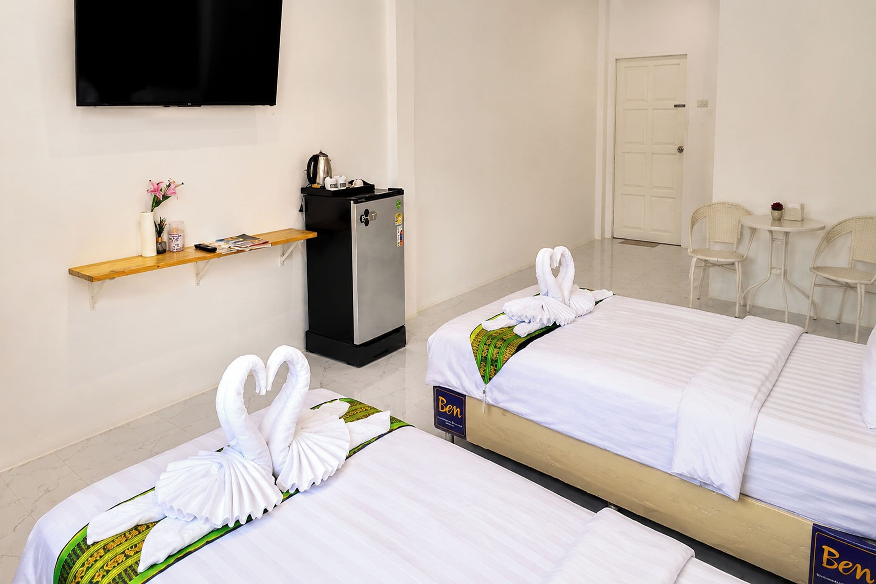 Standard Twin Room
