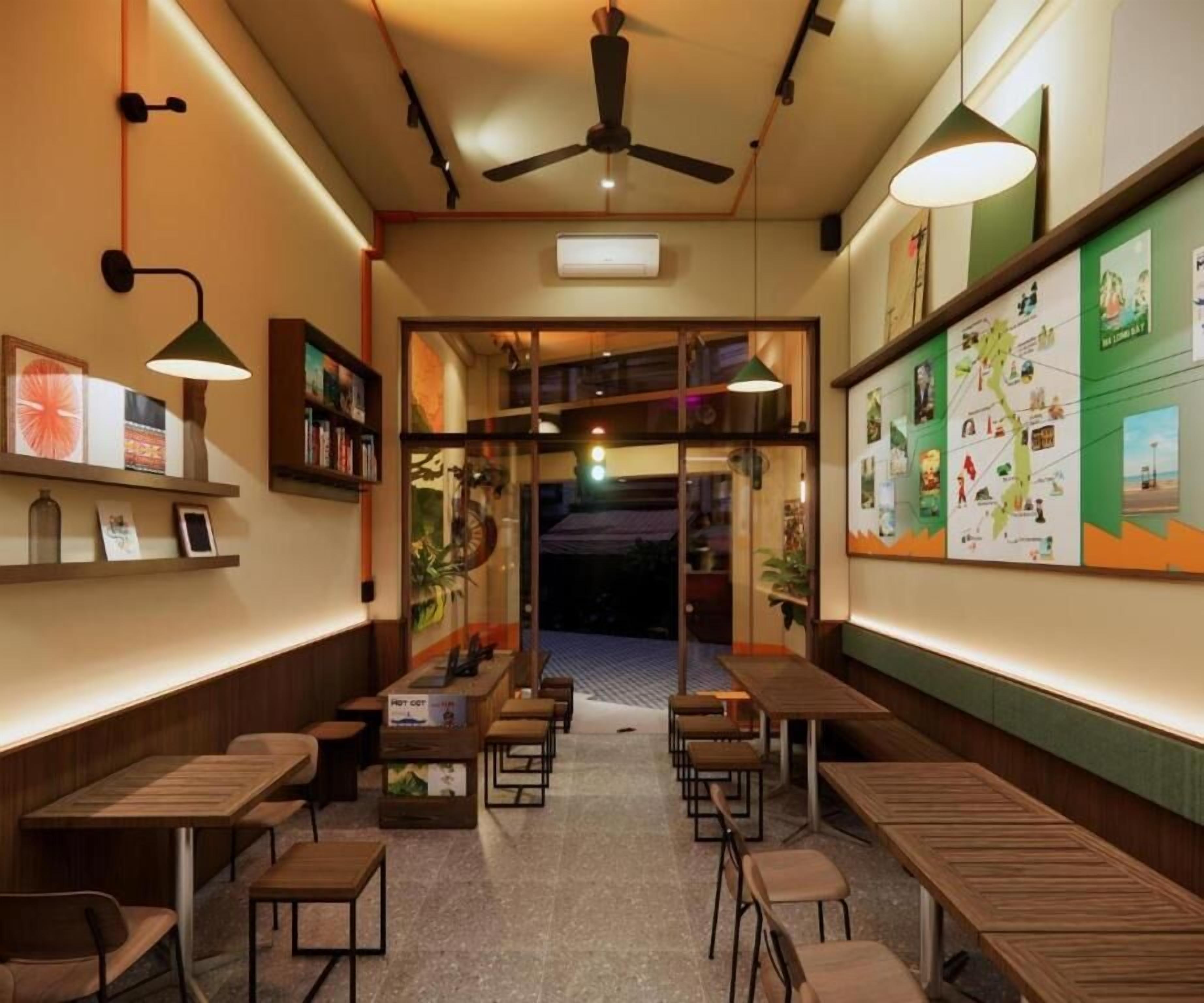 Standard Shared Dormitory, Women only, City View | Dining