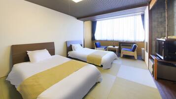 In-room safe, free WiFi