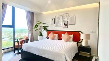 Suite Premier, vistas a la ciudad | Cortinas opacas, tabla de planchar con plancha, wifi gratis