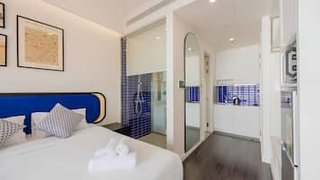 Estudio Premier, vistas al mar | Colchones con acolchado adicional y cortinas opacas