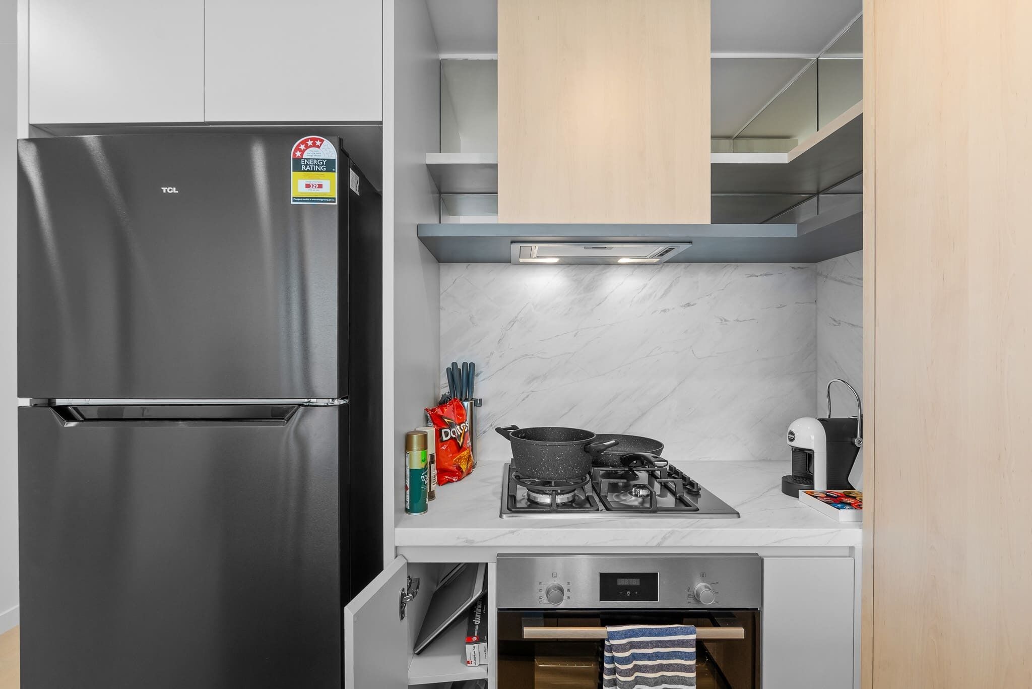 Coffee/tea maker, fridge, microwave, oven
