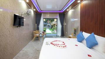 Doppia Deluxe, vista giardino | Una scrivania, Wi-Fi gratuito