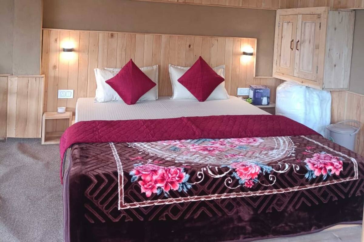 Camas plegables/adicionales y ropa de cama 