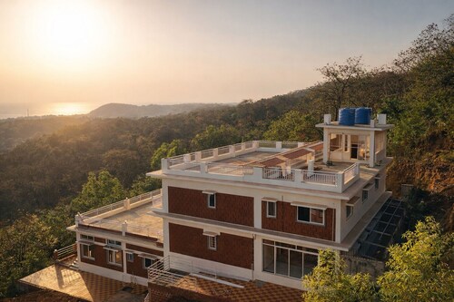 Anandi Hotel Guhagar