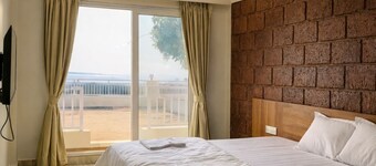 Anandi Hotel Guhagar