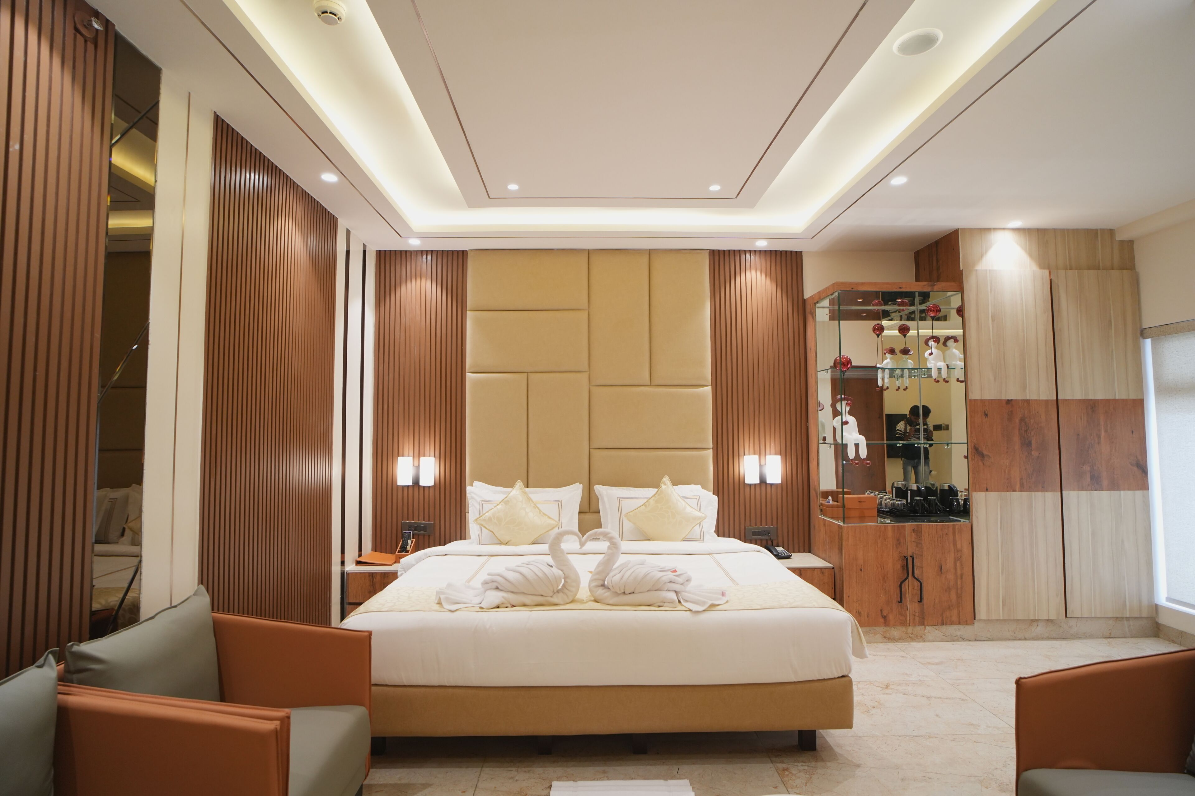 Business Room, City View | Desk, free WiFi