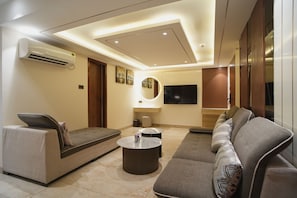Presidential Room, City View | Living area - Vinflora Residency By Carlton Suites (Hyderabad)