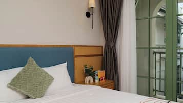 Free WiFi, bed sheets