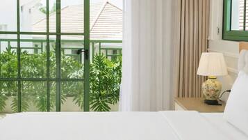 Free WiFi, bed sheets