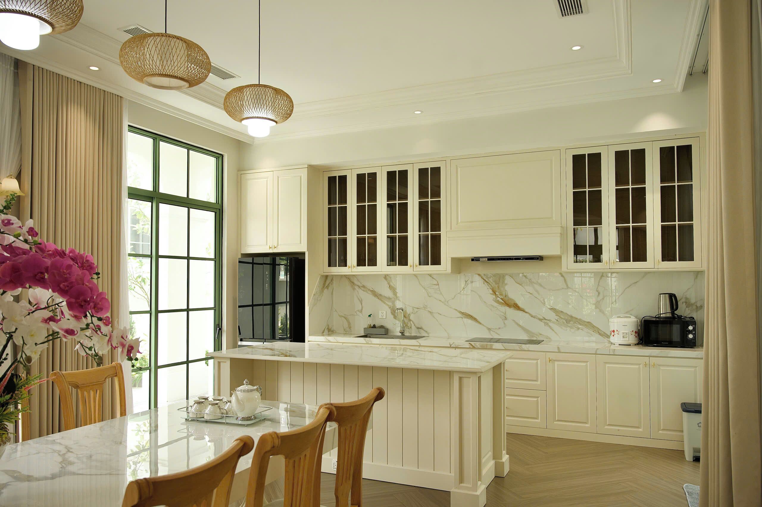 Family Villa, Patio, Garden View | Private kitchen | Fridge, microwave, cookware/dishes/utensils