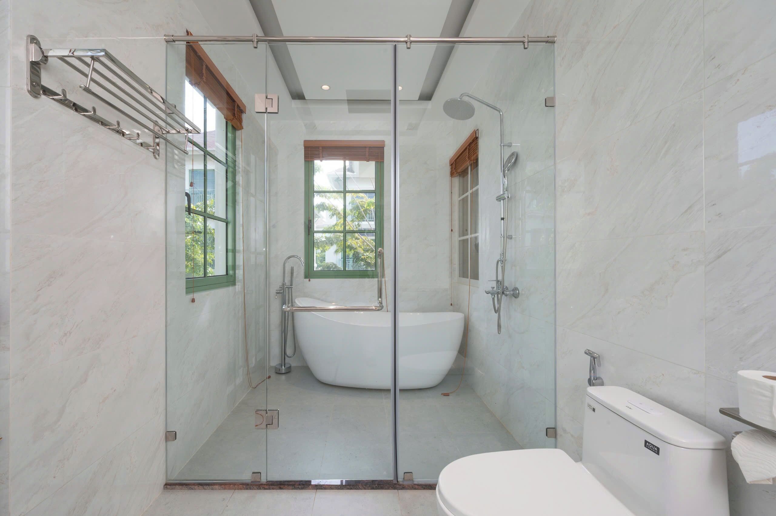 Comfort Villa, Patio, Garden View | Bathroom | Free toiletries, hair dryer, towels, soap