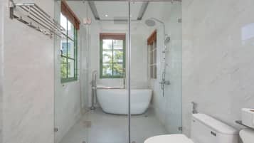 Comfort Villa, Patio, Garden View | Bathroom | Free toiletries, hair dryer, towels, soap