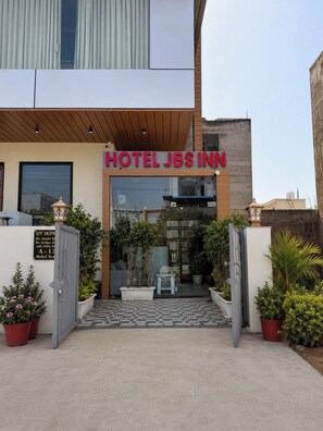 Exterior - Hotel JBS Inn (Jaipur)