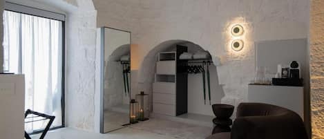 Honeymoon Suite, 1 King Bed | Interior