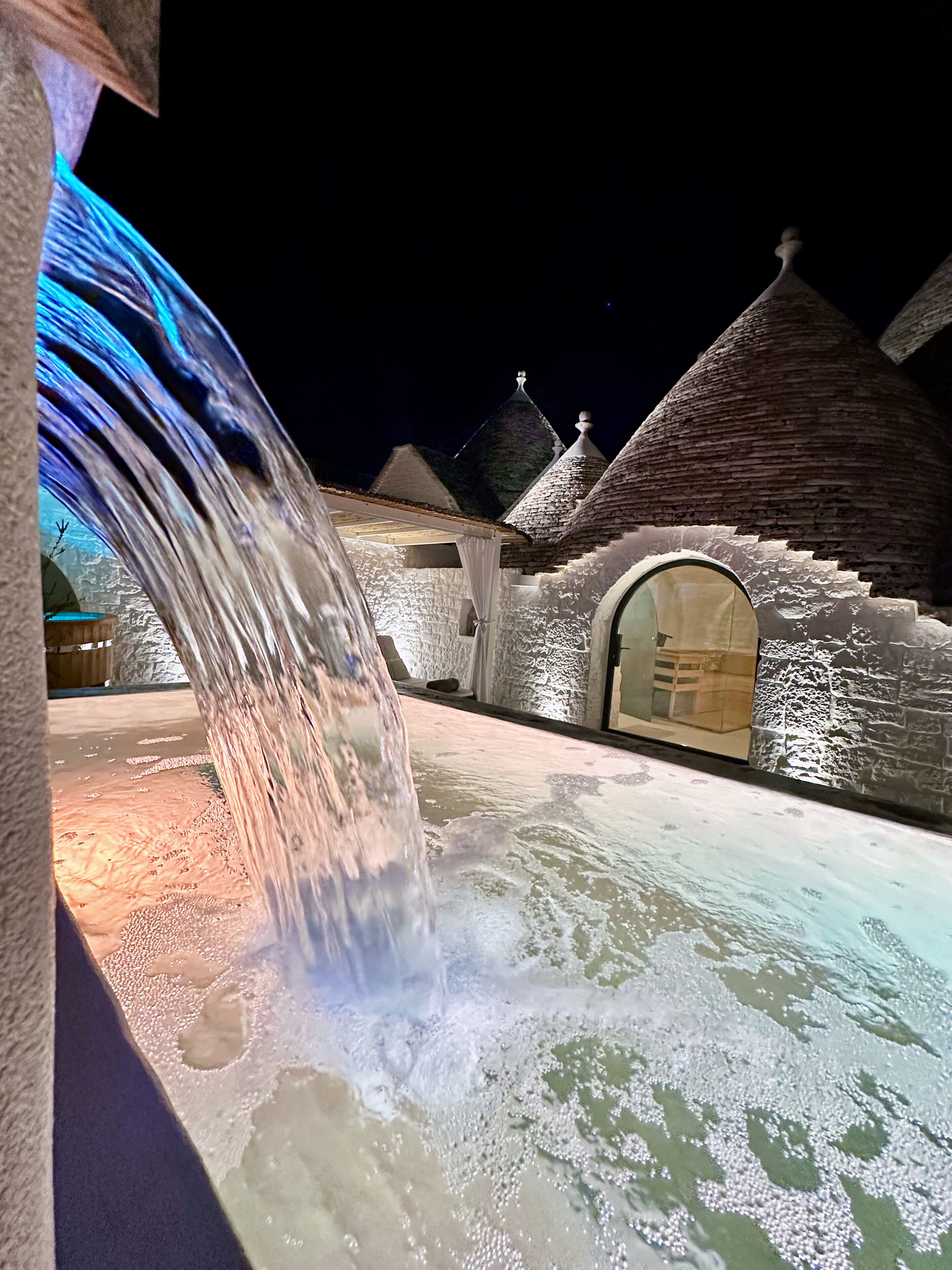 Couples treatment room(s), sauna, hot tub, body treatments, aromatherapy