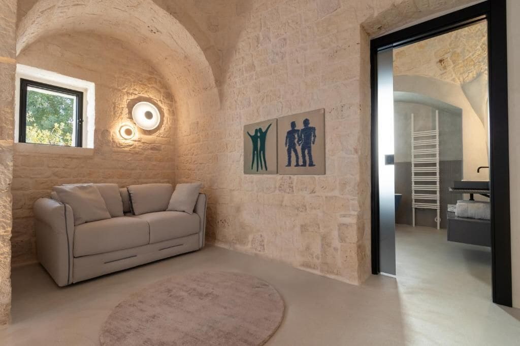 Design Suite, 1 King Bed with Sofa bed, Poolside | Interior