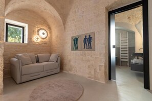 Suite de diseñador, 1 cama King size y sofá cama, junto a la alberca | Interior