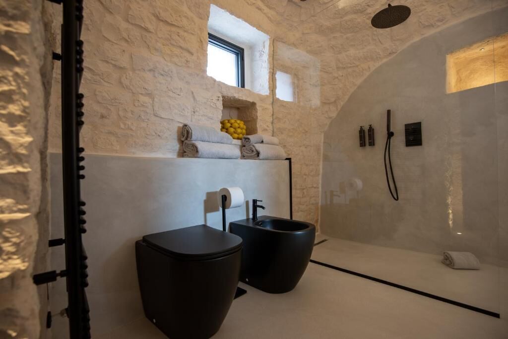Junior-Suite, 1 King-Bett und Schlafsofa, zum Garten hin | Badezimmer